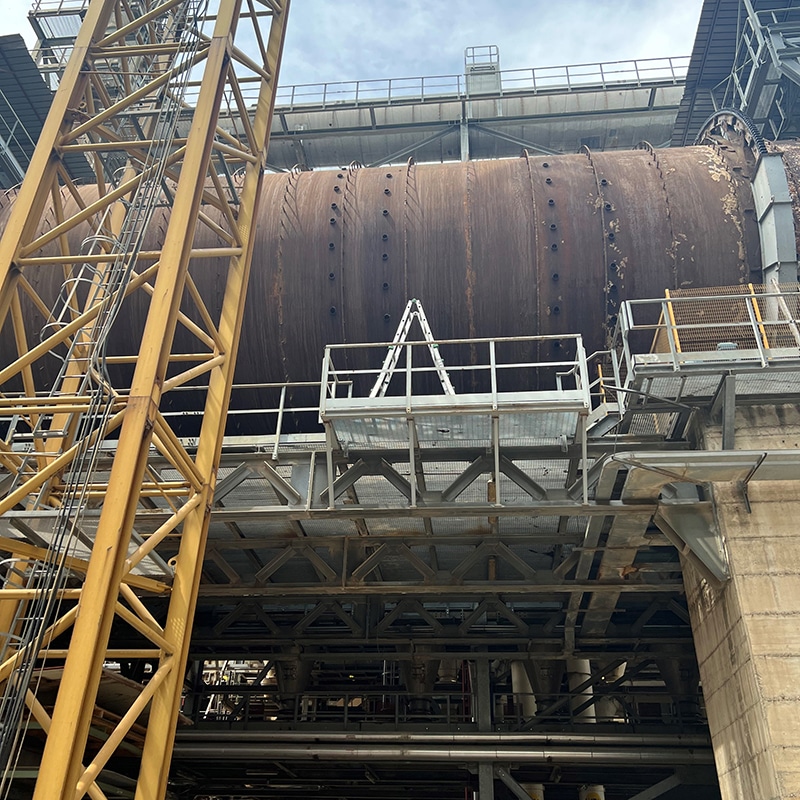 Grande-manualita-utilizzo-macchinari